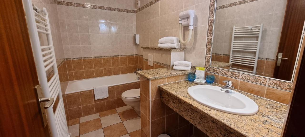 Hotel Restaurant Atrachjata Aléria Kültér fotó